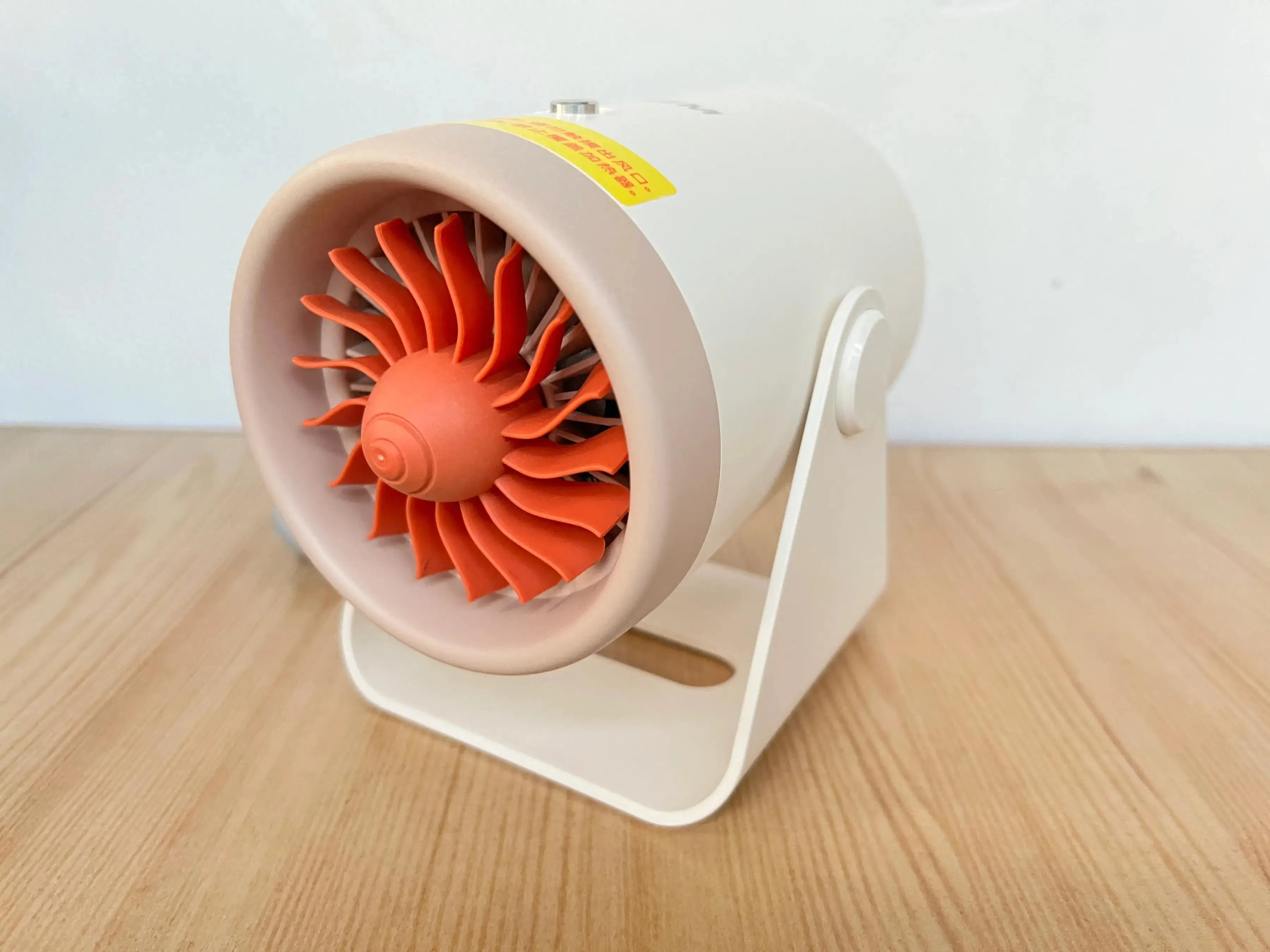 小小身材让温暖触手可及：体验桌面暖风机西圣Warm Mini