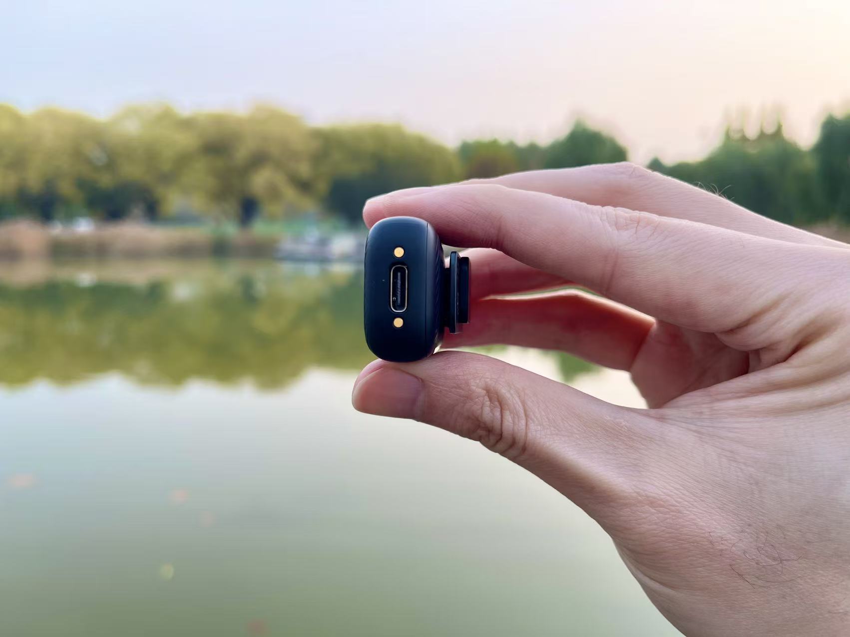 【好物测评】拯救短视频收音焦虑：南卡Qmic领夹麦克风