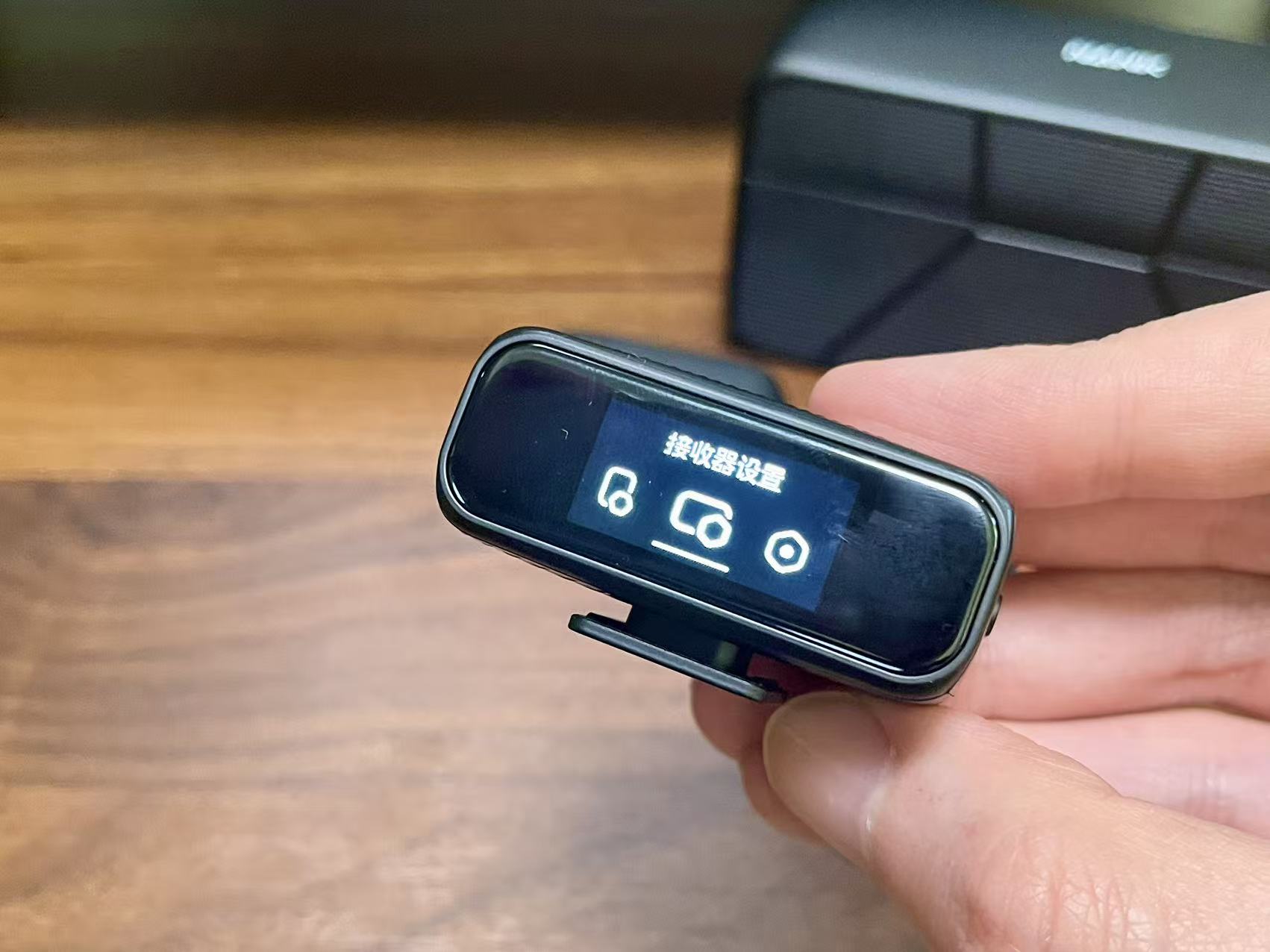 【好物测评】拯救短视频收音焦虑：南卡Qmic领夹麦克风