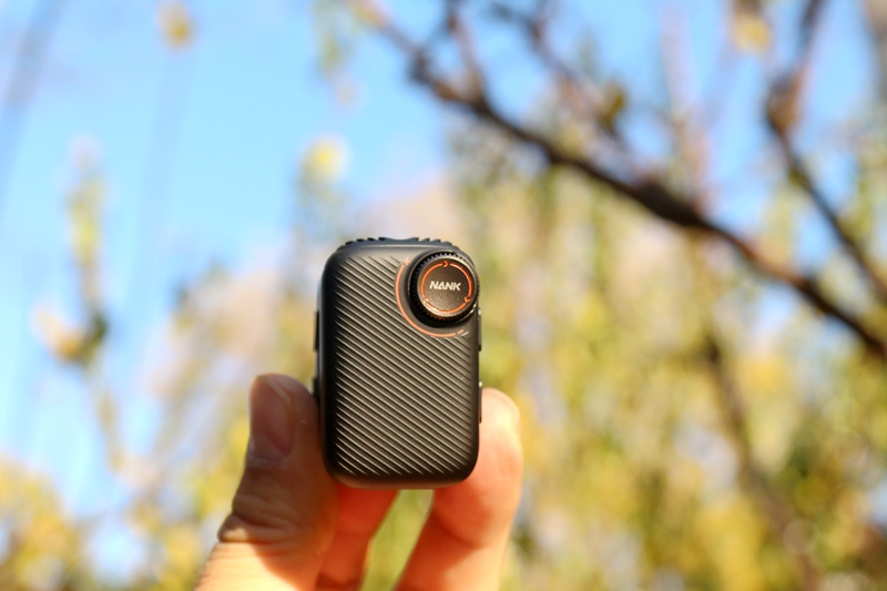 高清降噪+长续航，南卡Qmic领夹麦满足多场景录音需求