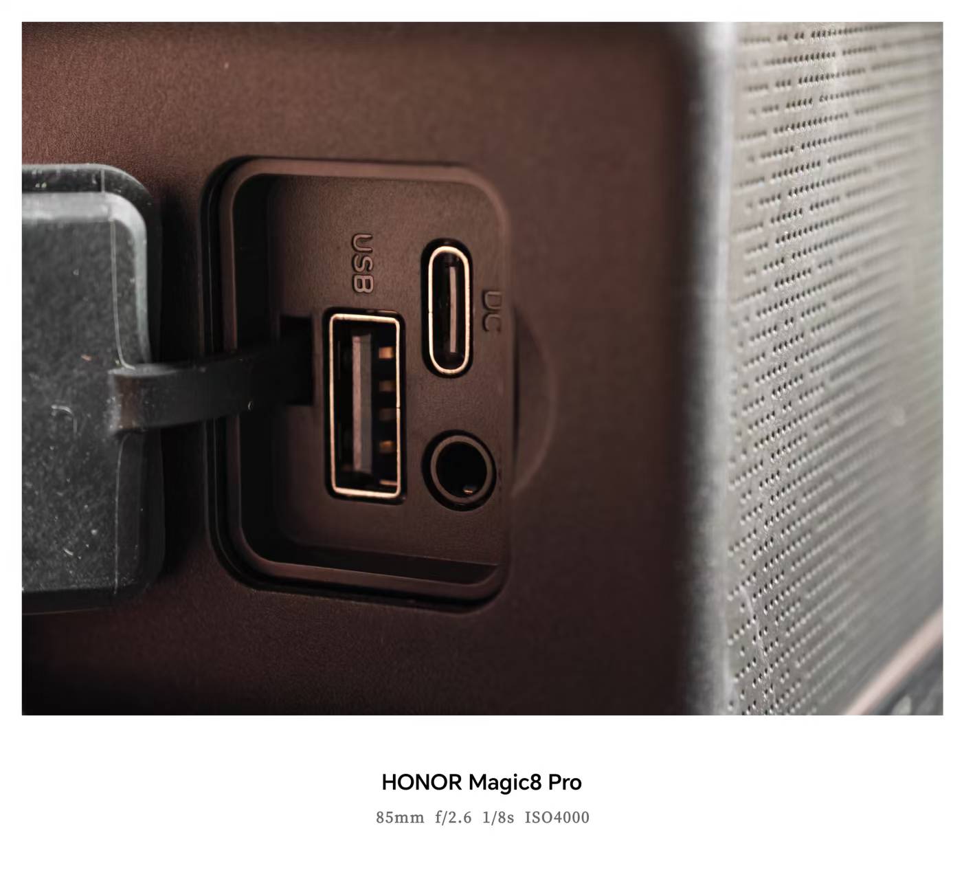 雷登S11无线蓝牙音响：音乐随行，色彩随动，光影律动的黑色美学