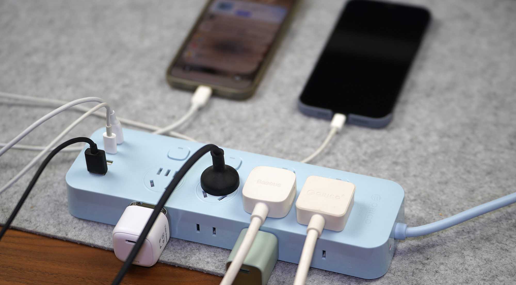 充电头打架、线缆缠成麻？“一人控一闸”的ORICO小胖条插排火了