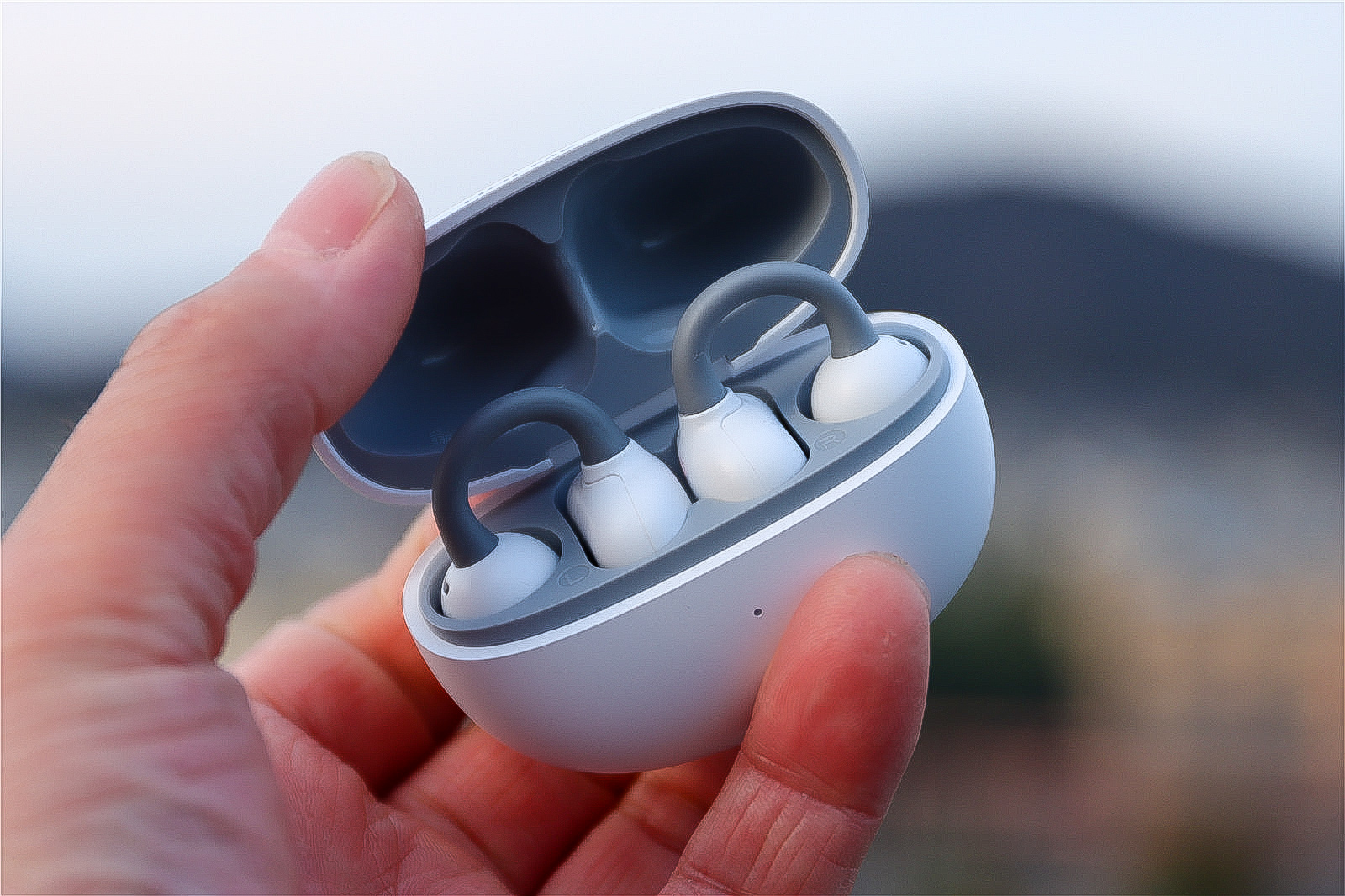 百元档黑马？虹觅Air2实测：舒适度音质双赢