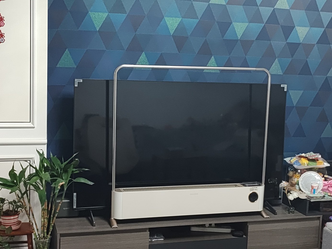 安全无毒是王道！宫菱取暖器测评：欧盟认证+8层防爆，别墅级导热