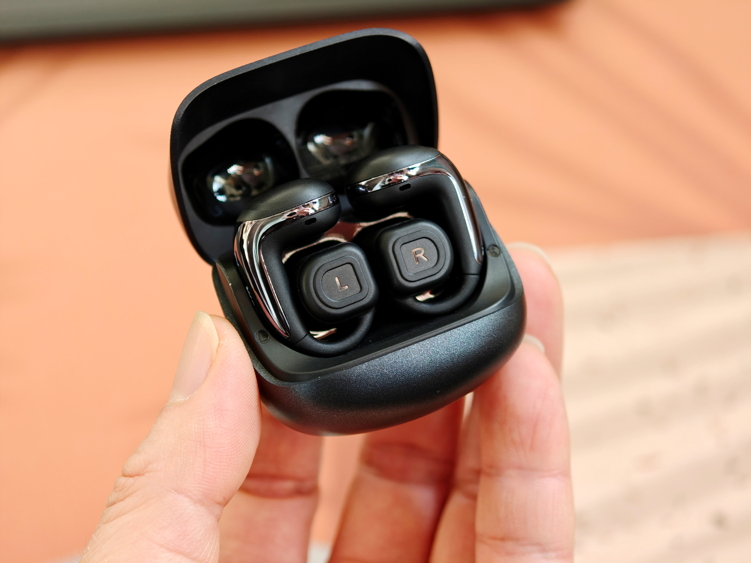 告别入耳束缚,西圣Plume全能型旗舰耳夹耳机测评