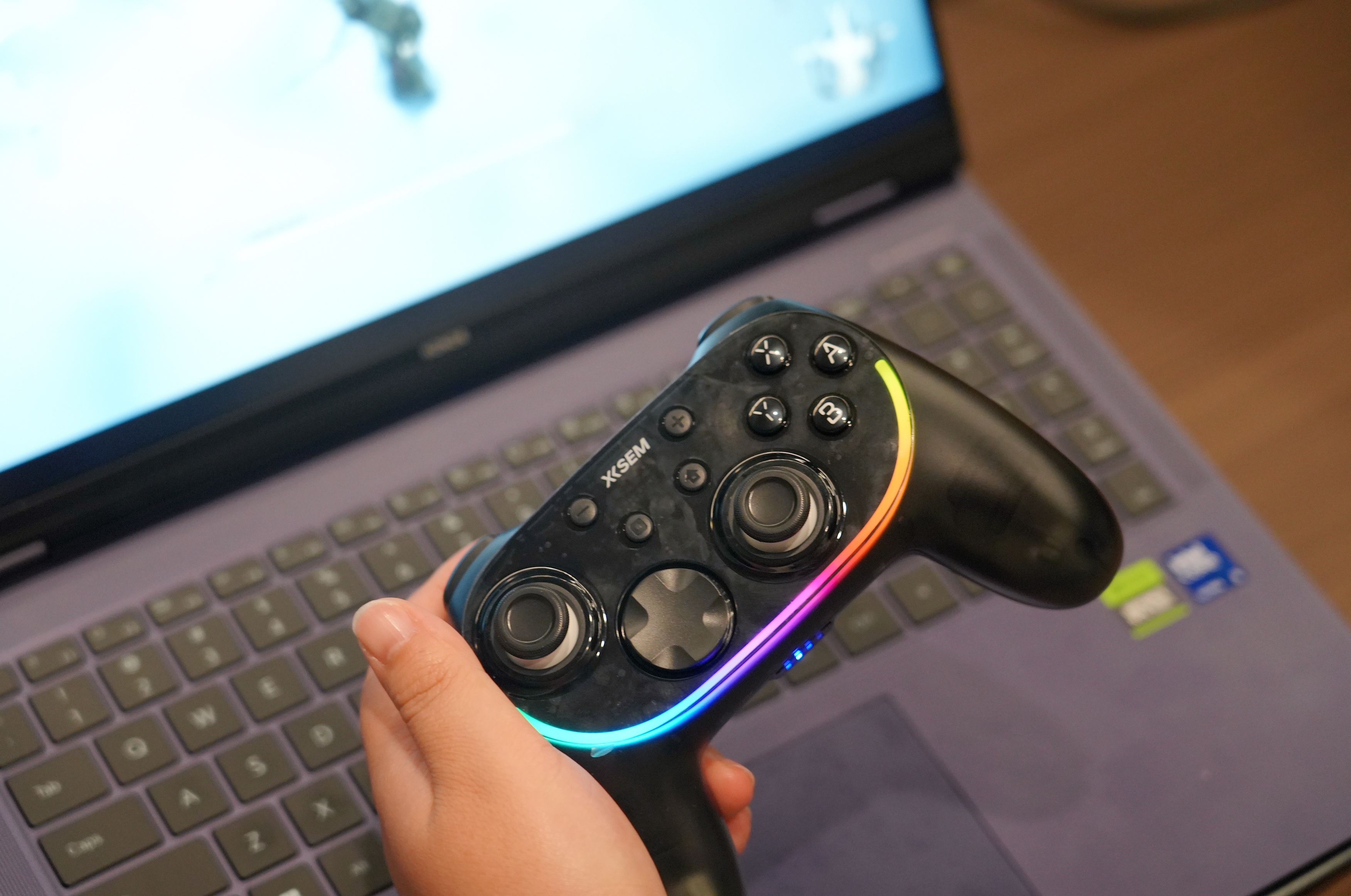 百元价位，原装手感？西圣GC1游戏手柄深度体验分享