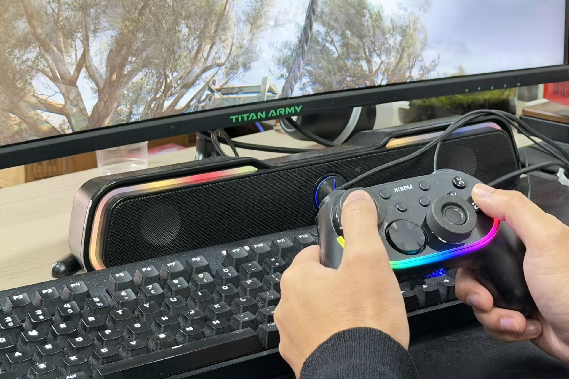 西圣GC1游戏手柄评测：百元价位的全平台操控王者