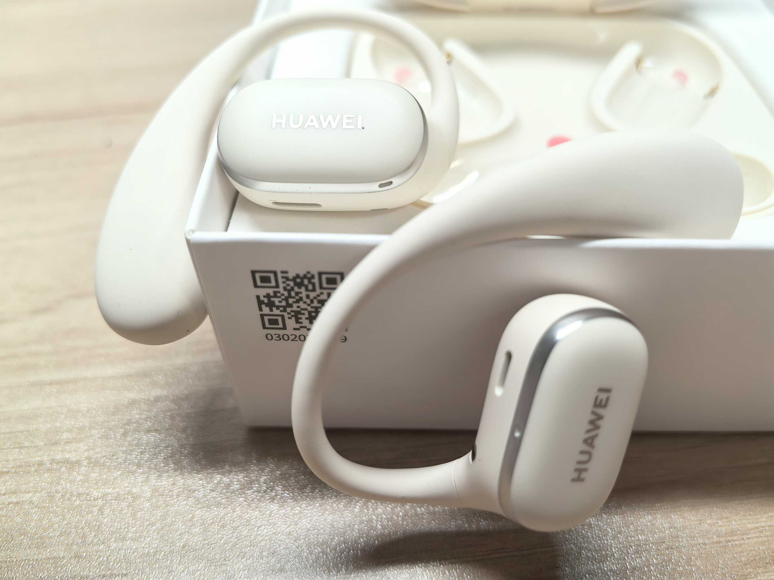 华为FreeArc耳挂耳机暖云白初体验:颜值暴击的无负担“贴身陪伴“