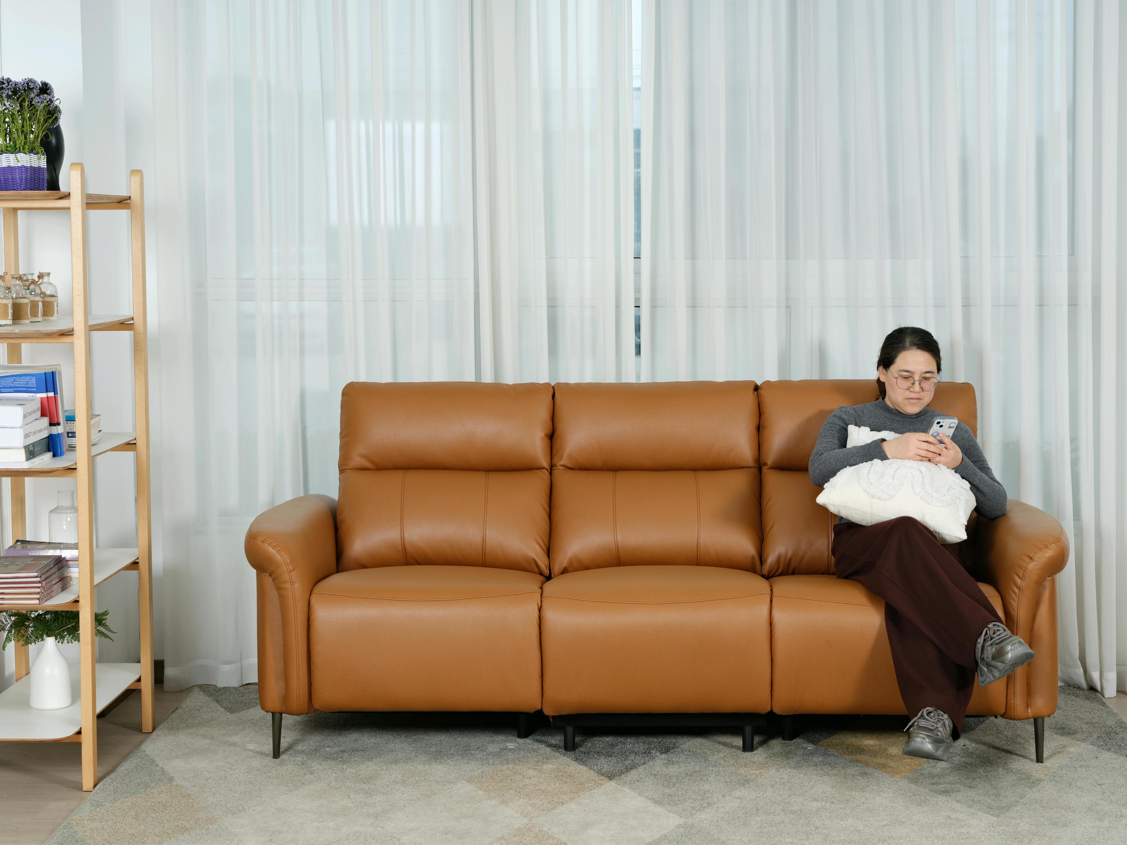 朋友把零重力头等舱带回了家！