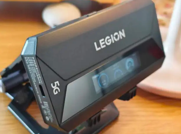 “电竞”+“5G WiFi”组合，打造拯救者5G电竞WiFi LM90