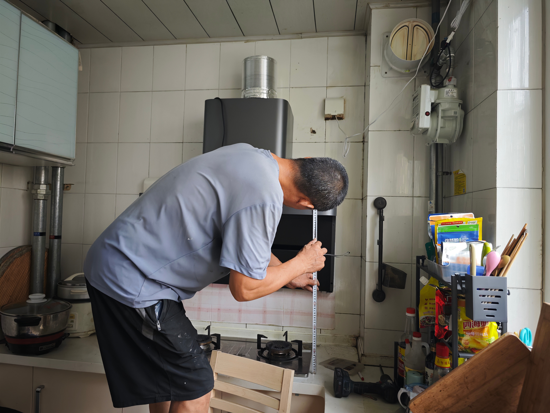 米家烟灶套装评测：三重气流全方位净烟净味，爆炒不呛鼻，健康有保障！