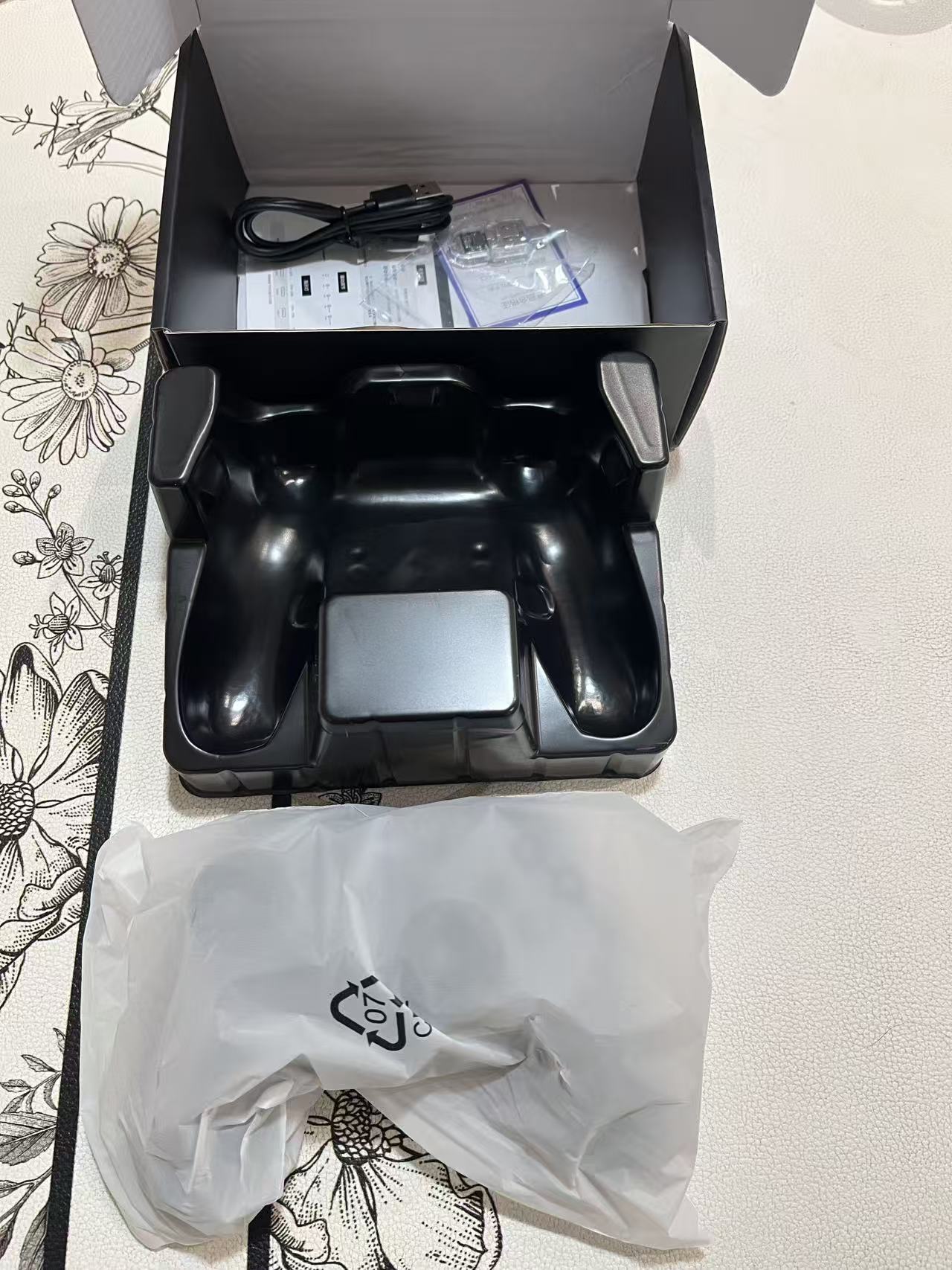 西圣GC1游戏手柄 - 精准操控的六边形战士