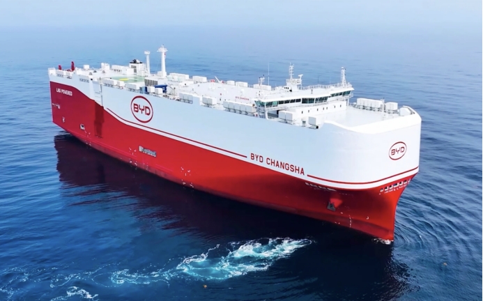 年度榜单出炉，比亚迪全球四连冠！2025年包揽多维度销冠！