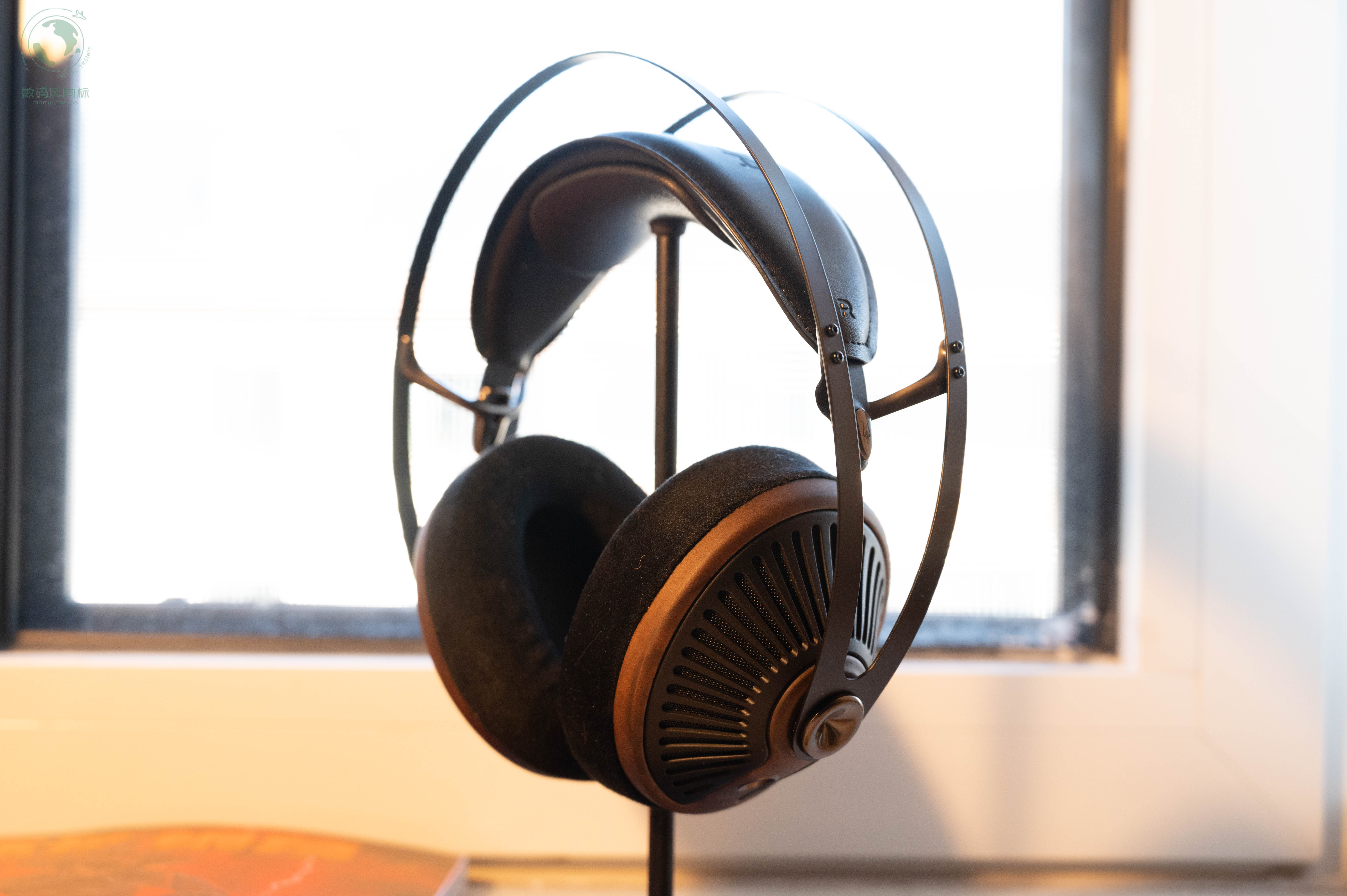 木碗里的声音哲学：我与Meze 99 Classics、105 SILVA和109Pro的交流