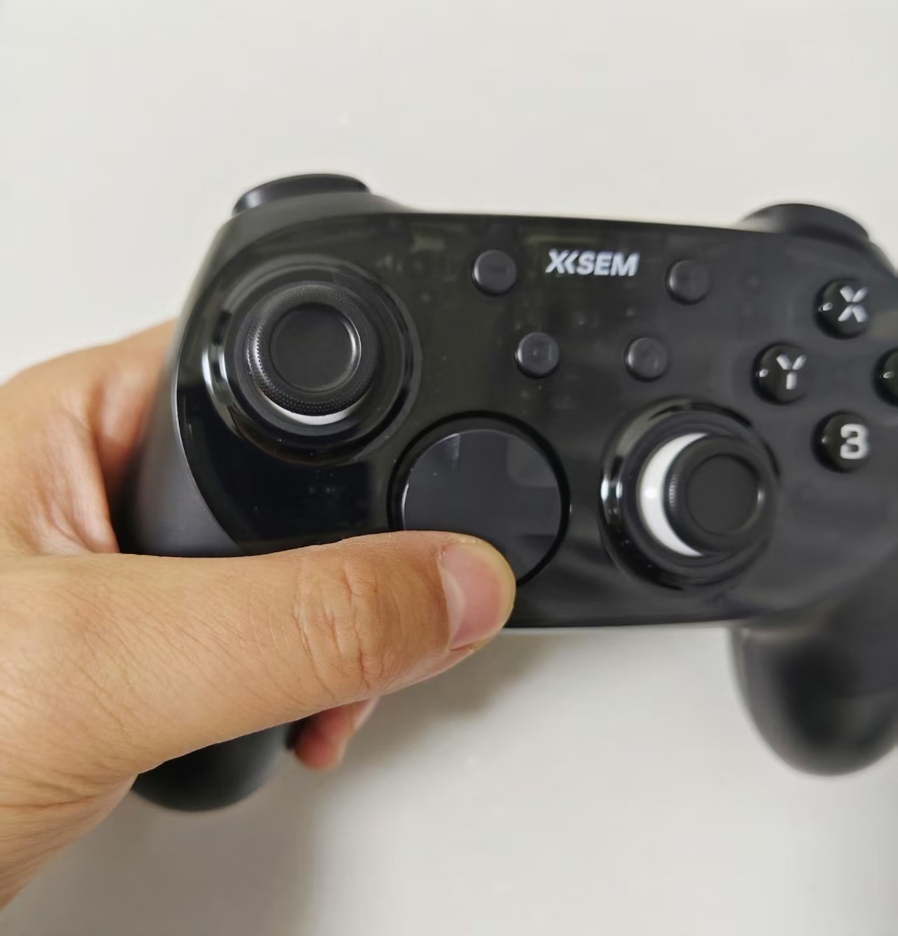 西圣GC1游戏手柄|三模连接+磁悬浮摇杆，Switch/PC/手机全通吃