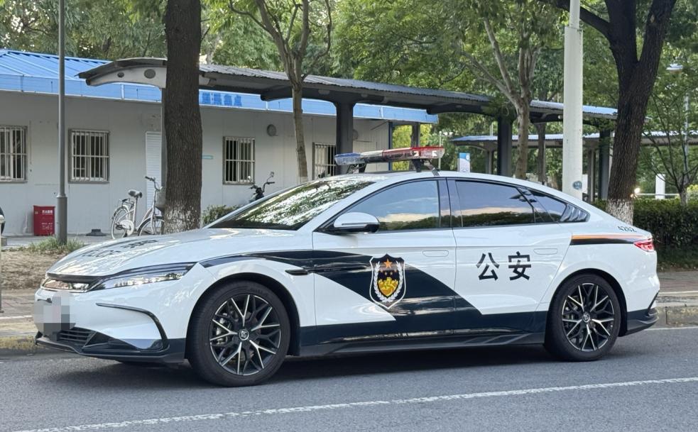 比亚迪警车：硬核出圈，守护平安新力量
