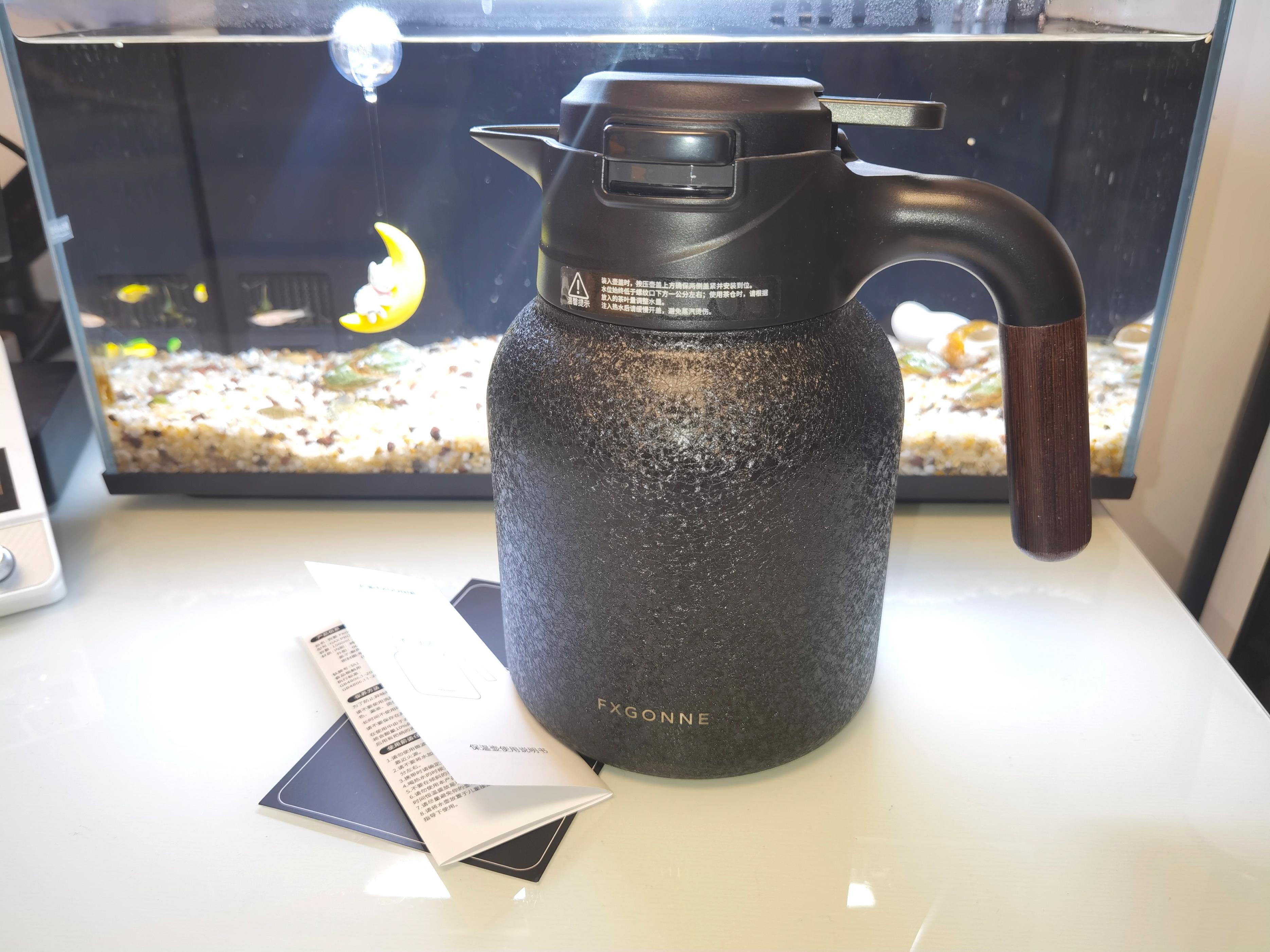 实测不翻车!宫菱保温壶:欧盟认证安全无毒,8 层锁温 + 0 胶水