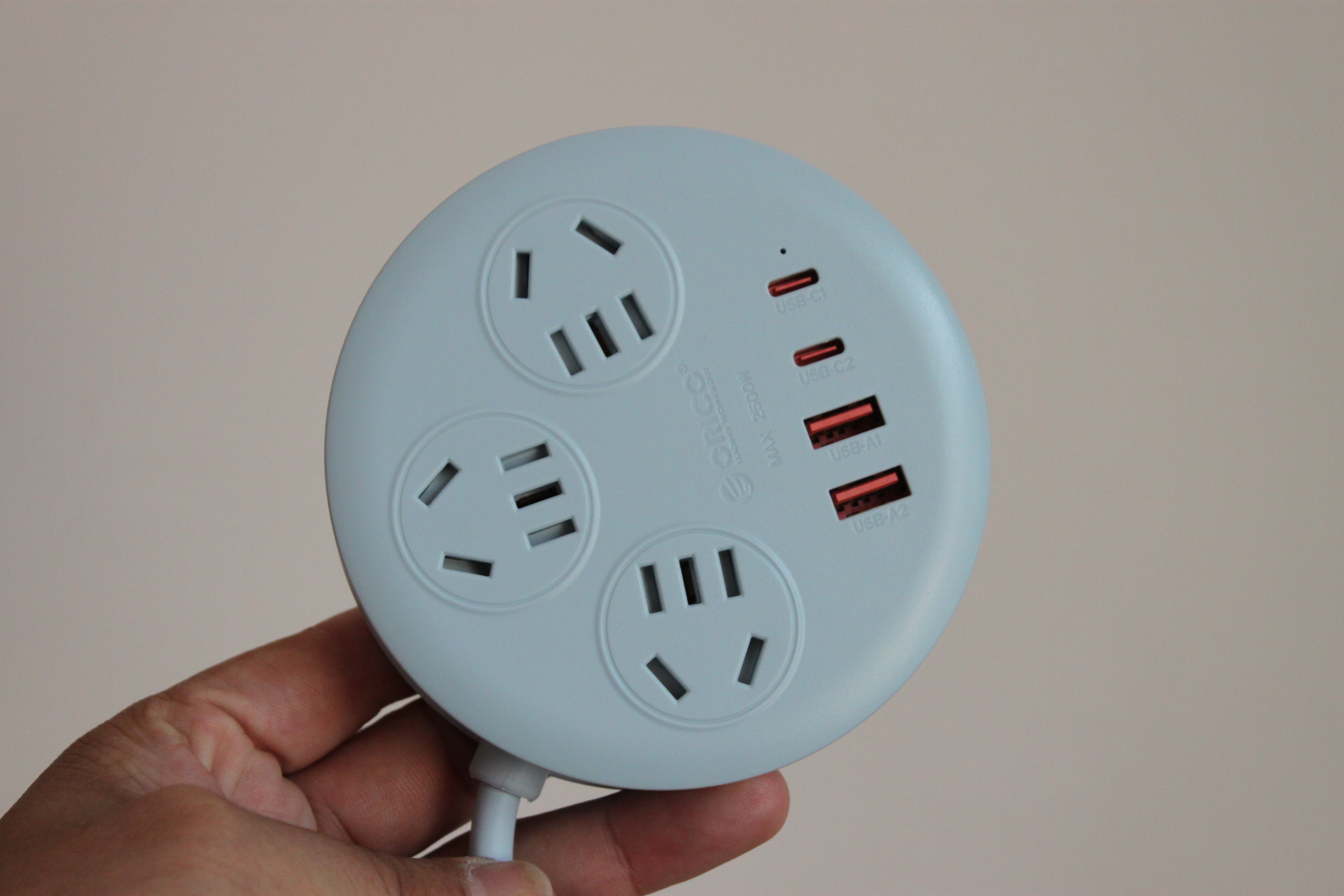 奥睿科「电小包」评测：巴掌大小的20w氮化镓快充，重新定义出行充电自由