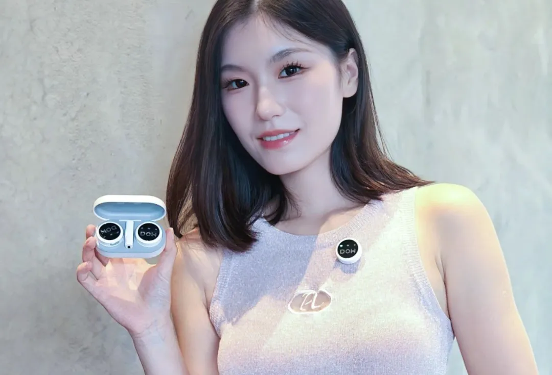 多维纽扣领夹麦W37：小白操作，轻松上手，音质无忧