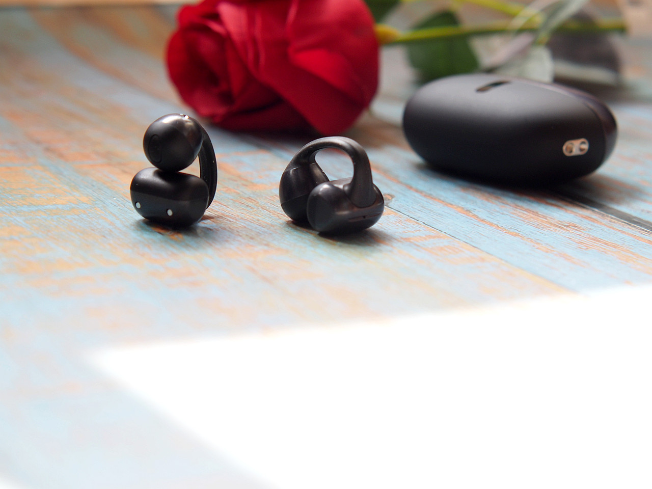 哈趣首款耳机,Ace one给我全新音乐体验。