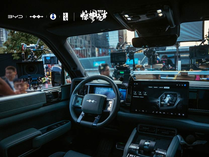 惊蛰无声中为什么国安英雄座驾全是比亚迪？比亚迪守护你的每一程