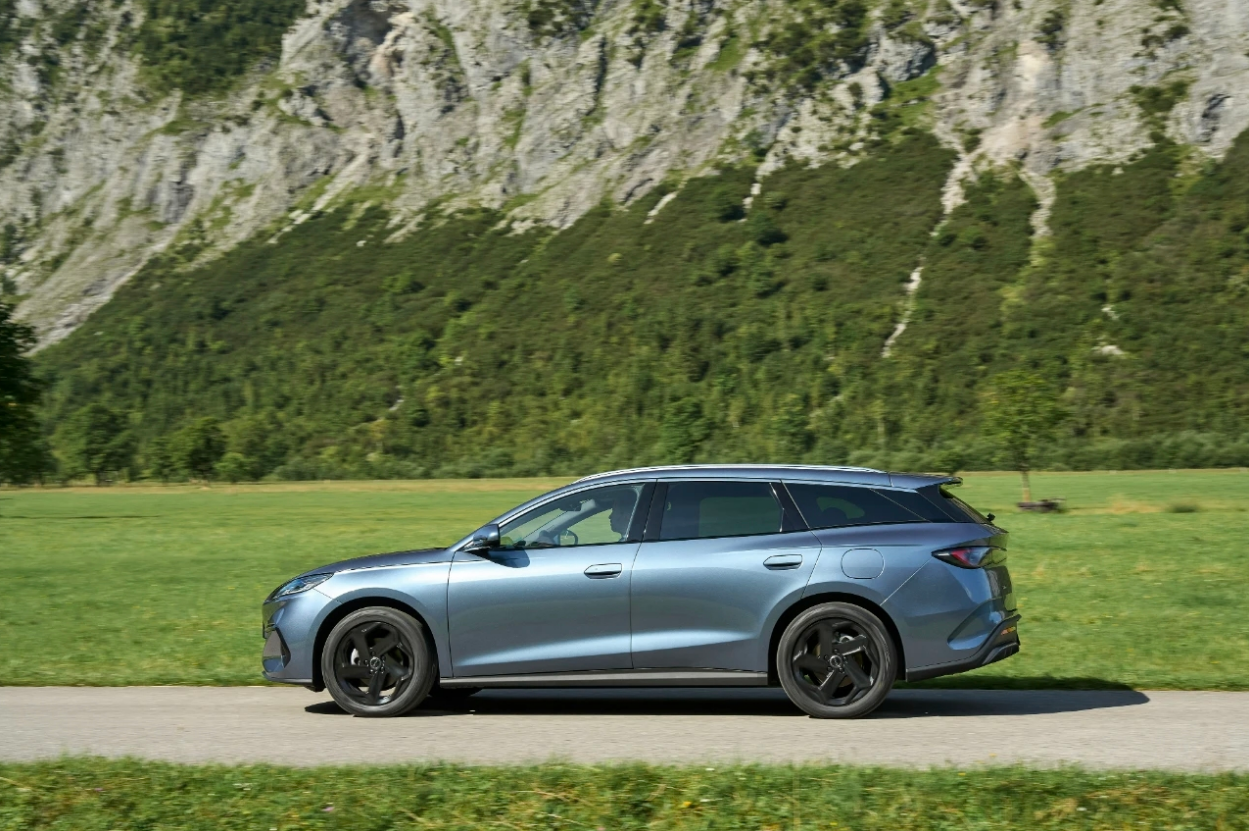 2025年比亚迪销量全球前五,中国车企刷新历史新高度!