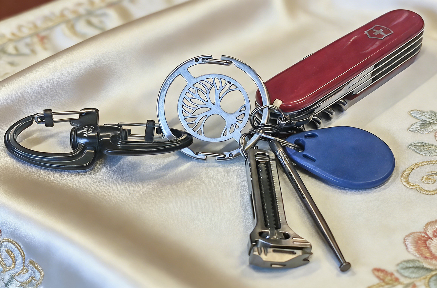 奈爱生命之树，钥匙扣的美学与实用双重奏