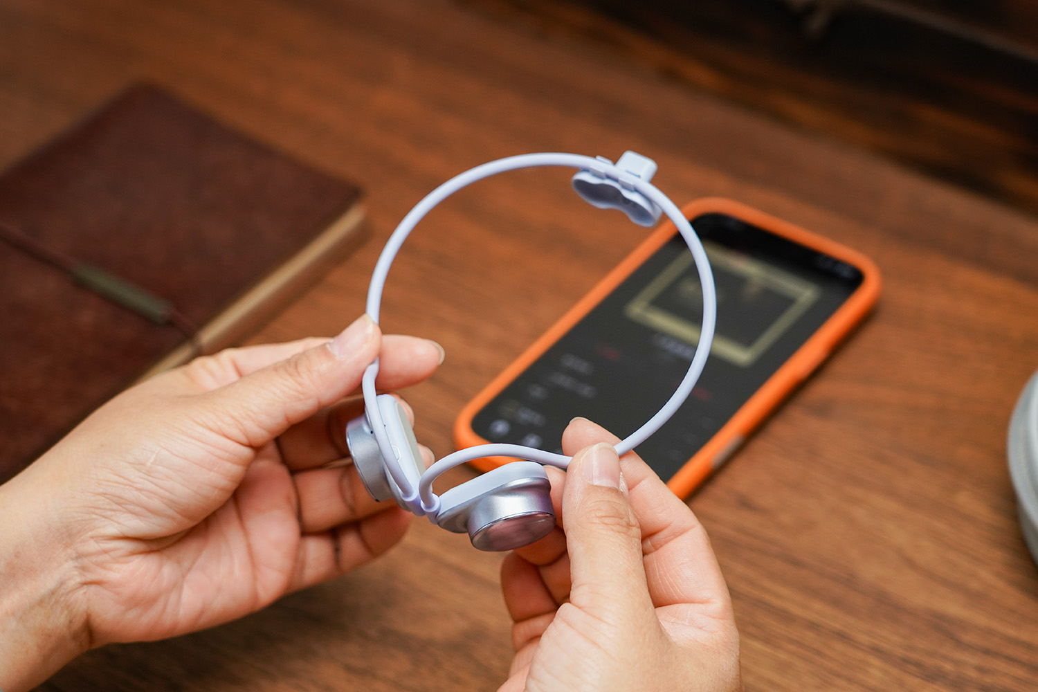 弱水时砂SpeakFeel:底大一级压死人,把音响挂在耳朵上