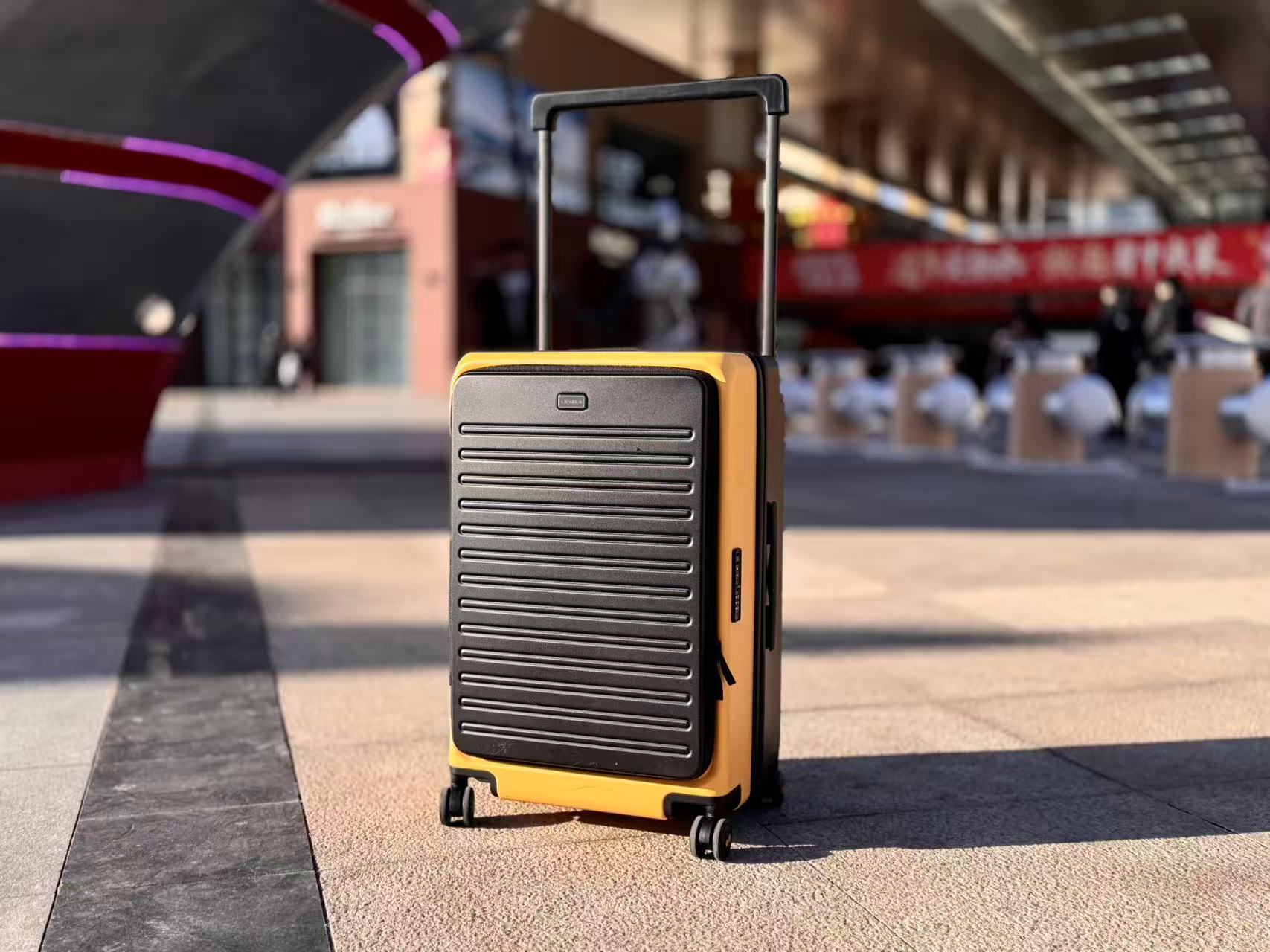 春节归家幸福感都是它给的——地平线 8 号探索家行李箱