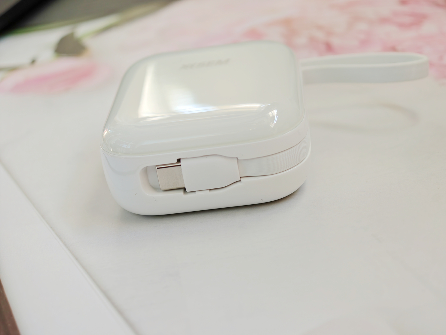 22.5W双向快充+10000mAh，西圣PB-S半固态电芯便携移动电源体验