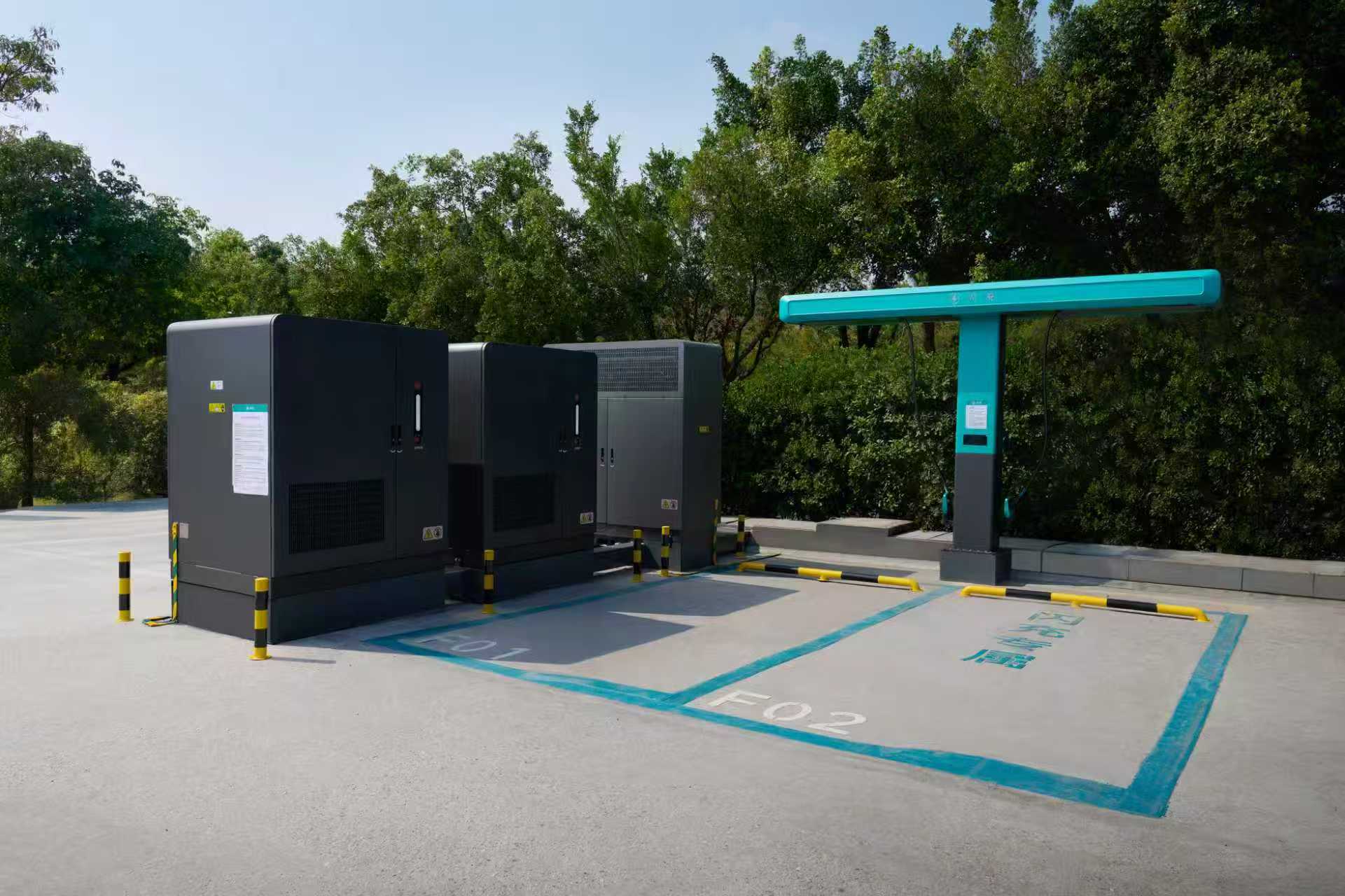 硬核闪充技术树立行业新标杆，比亚迪重构新能源补能生态！