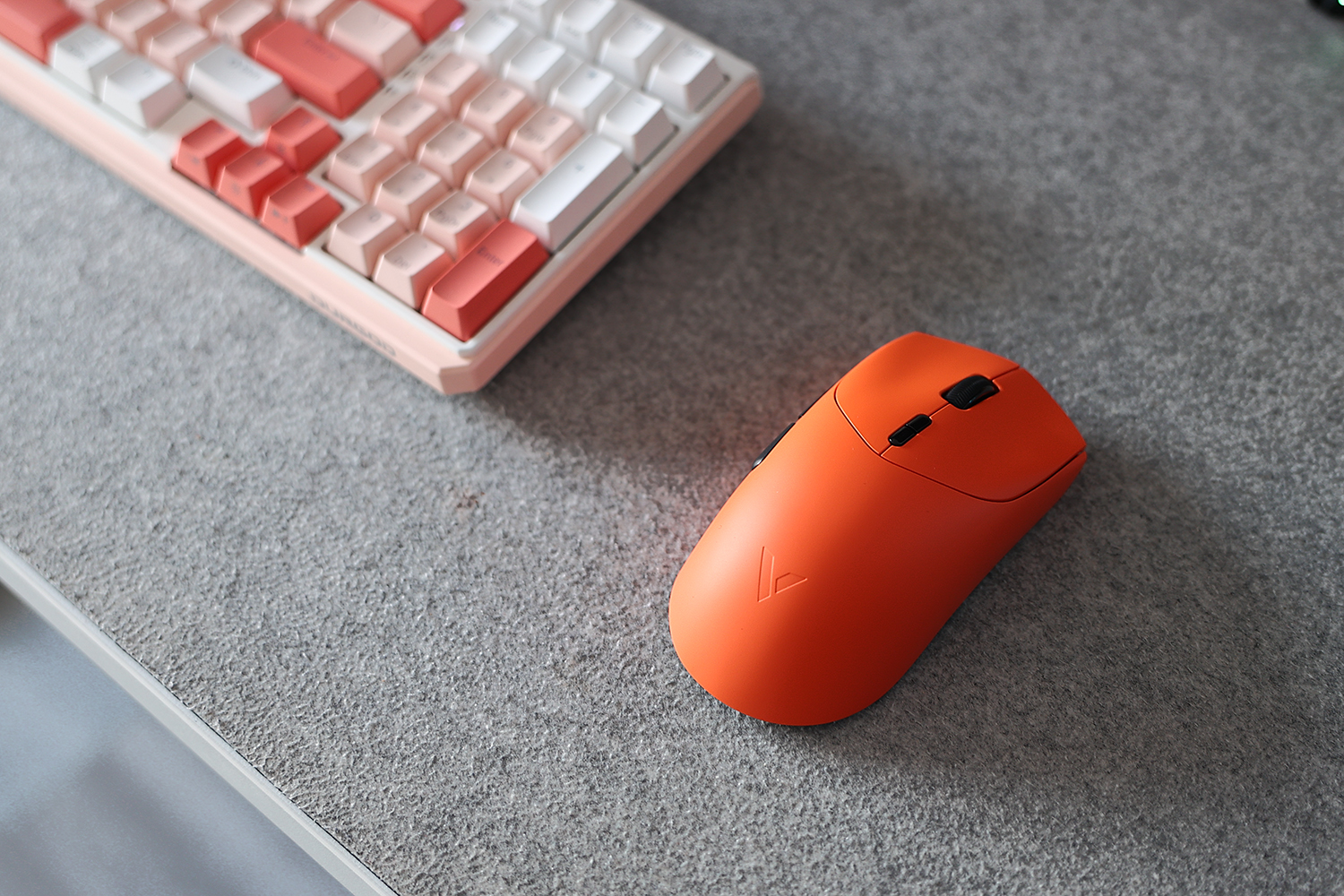 雷柏VT7二代焰影橙原生双8K橙意登场，马年电竞马到功橙