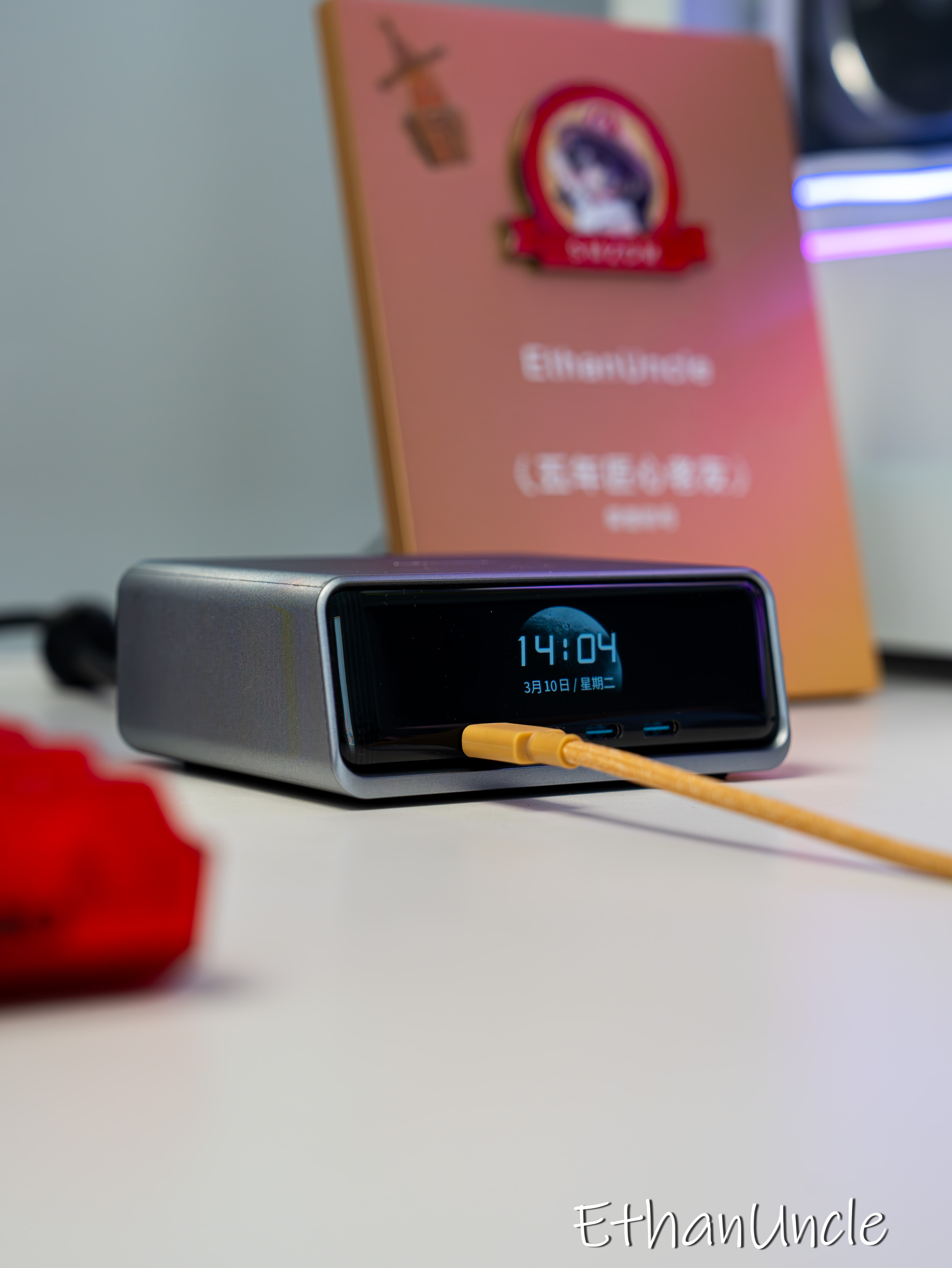 250W满配！安克这款桌面充电站直接焊死桌面