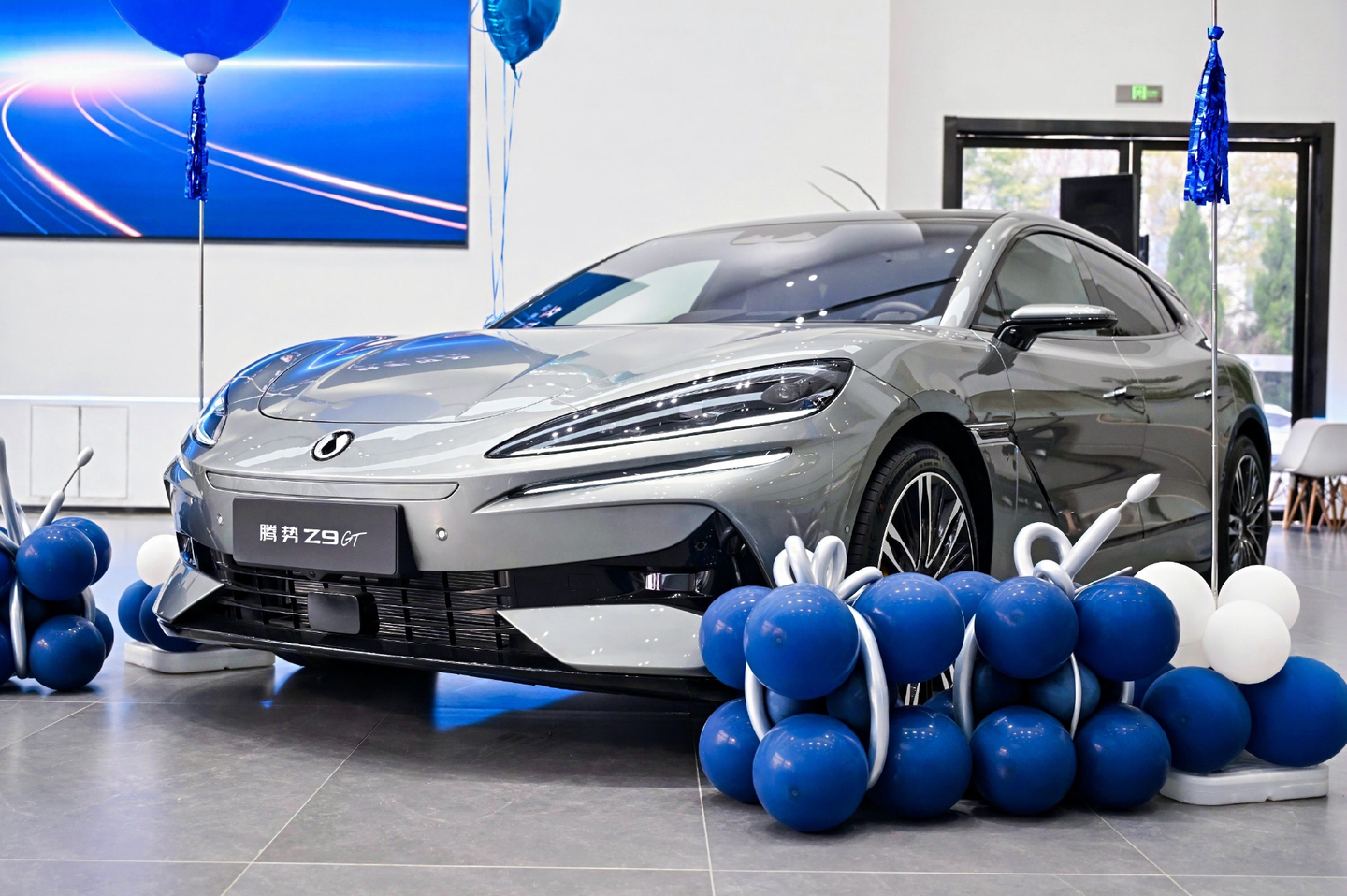 30万级GT天花板？腾势Z9GT闪充旗舰型，续航快充双封神