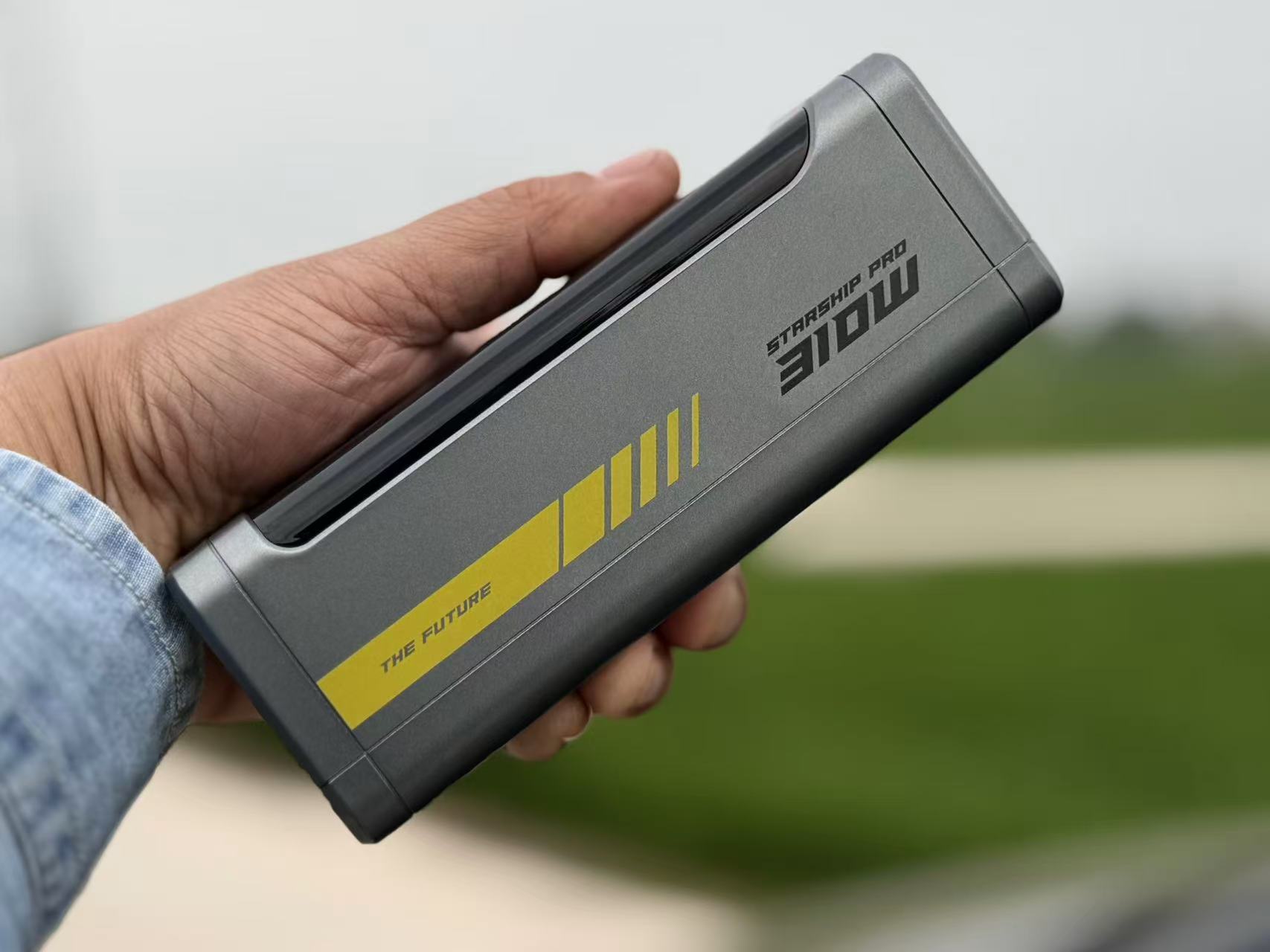 出手即王炸Aohi 奥海310W 星舰Pro 移动电源，差旅办公的终极续航EDC