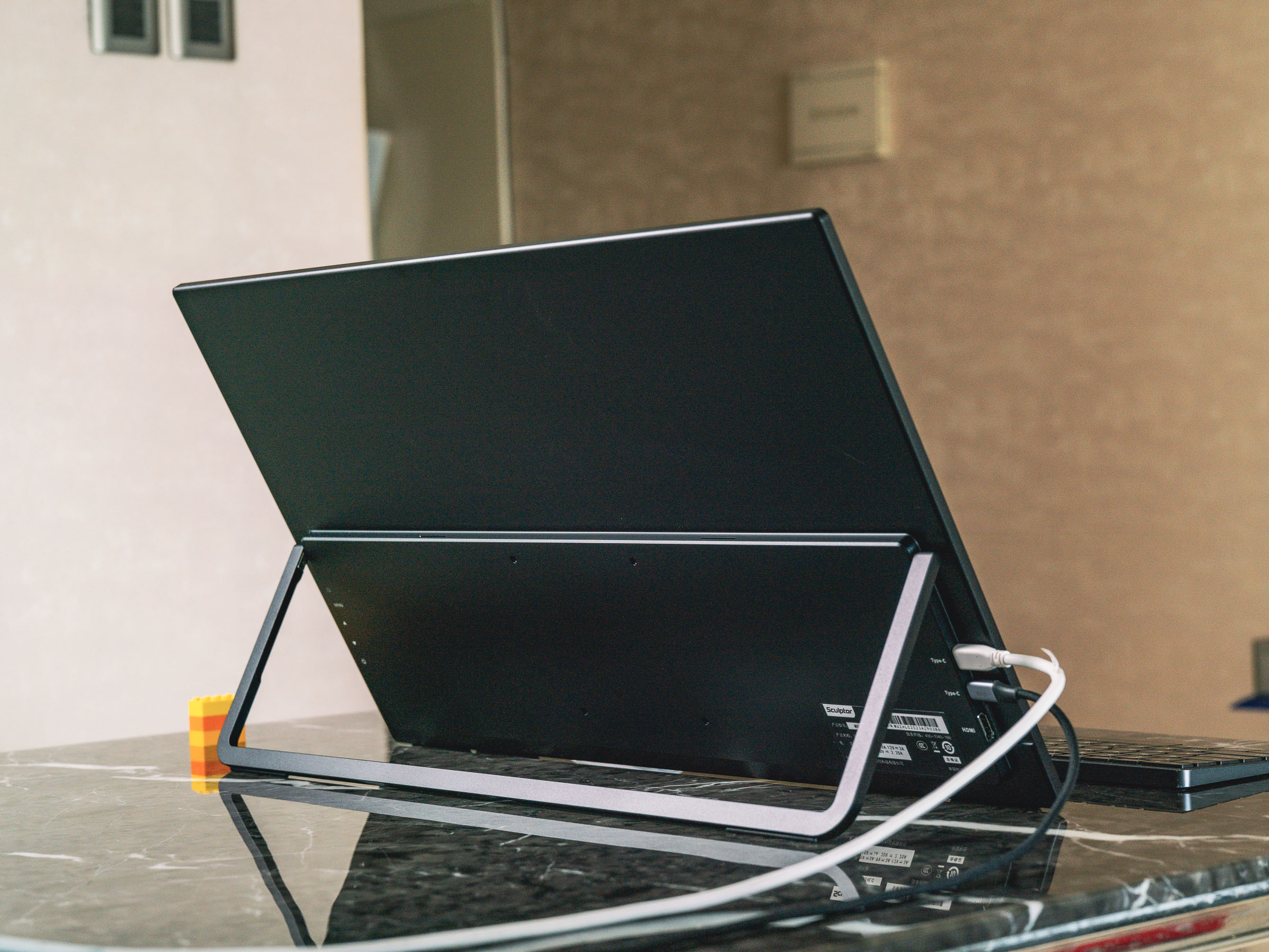 MacMini绝配,纤薄不占地的雕塑家23.8寸4K显示器了解下