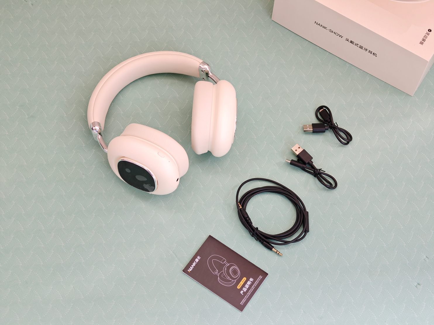 可拆卸双屏带来全新交互方式,南卡Show头戴式耳机体验