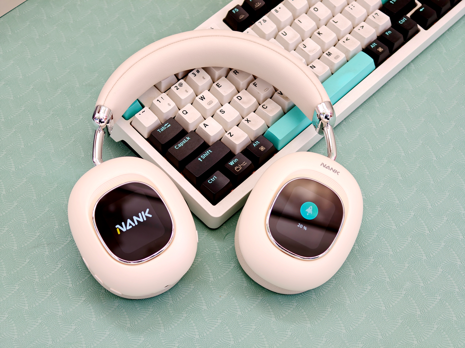 可拆卸双屏带来全新交互方式,南卡Show头戴式耳机体验