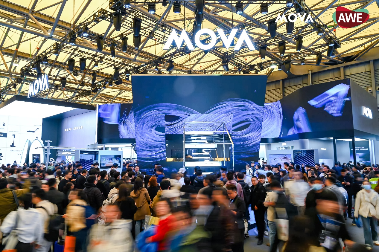 MOVA“亮剑”AWE2026:让机器人长出“轮足”,用芯片重新定义智慧生活