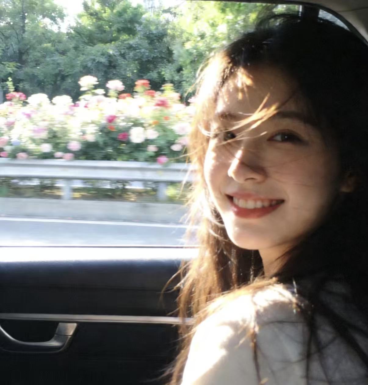 一些好看有氛围感的女生头像分享