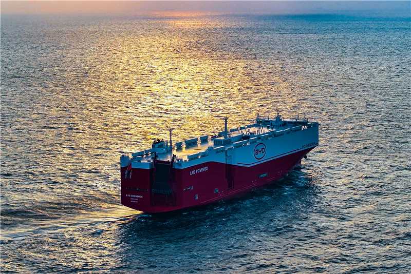 全球汽车产业“中国时刻”:比亚迪成IATF首个新能源车企