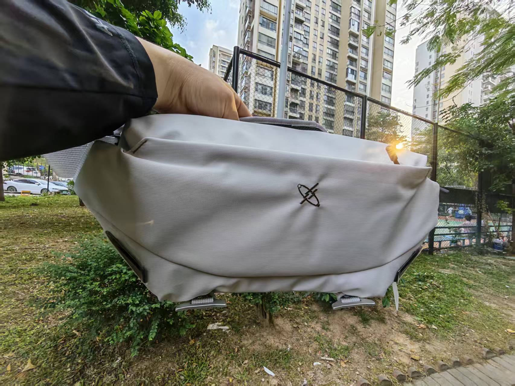 光影行星极星摄影斜挎包 | 摄影人日常通勤的「轻」装备首选