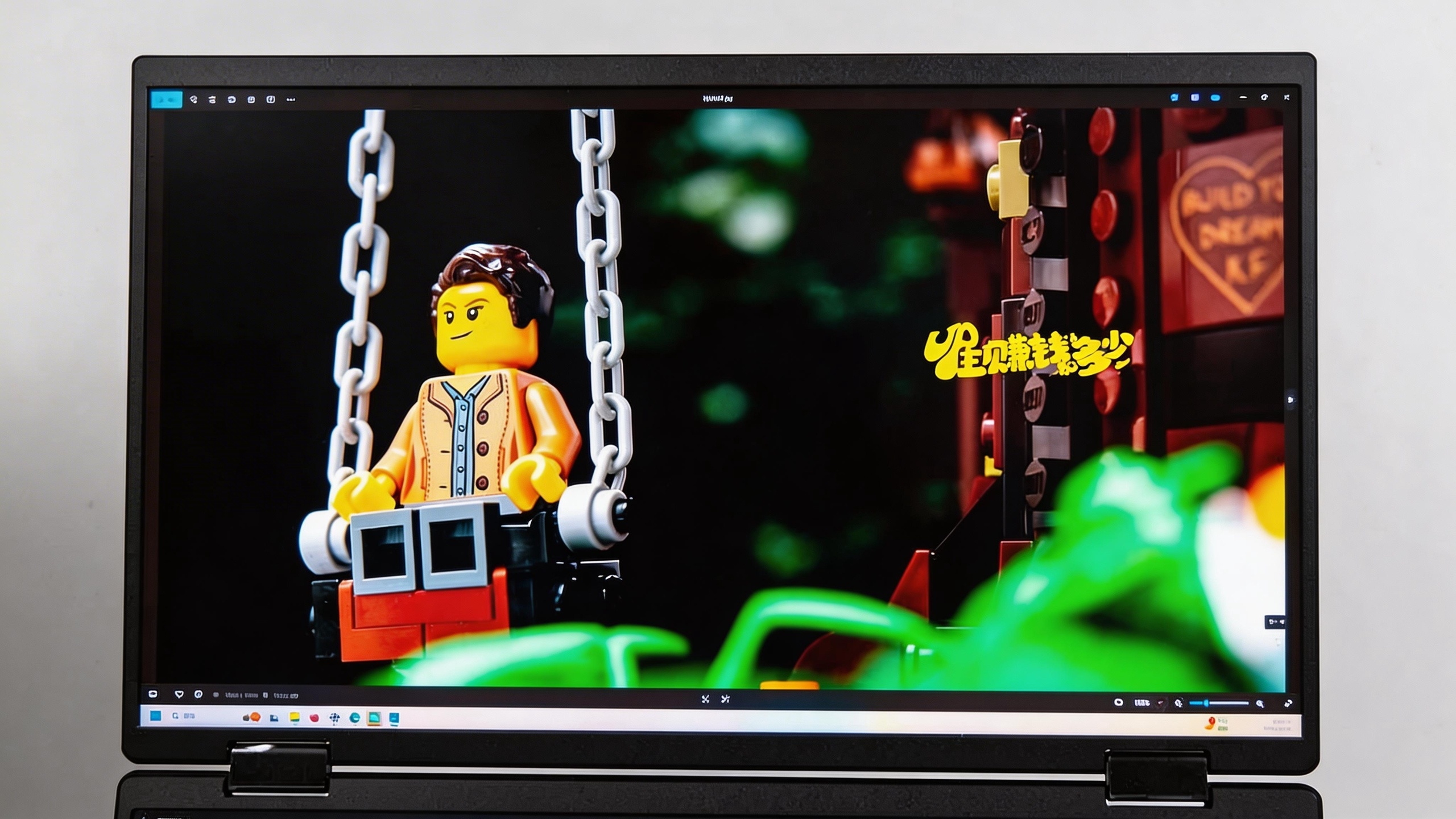 便携屏还能这么玩？我的高效生产力4K折叠双屏MU156LA