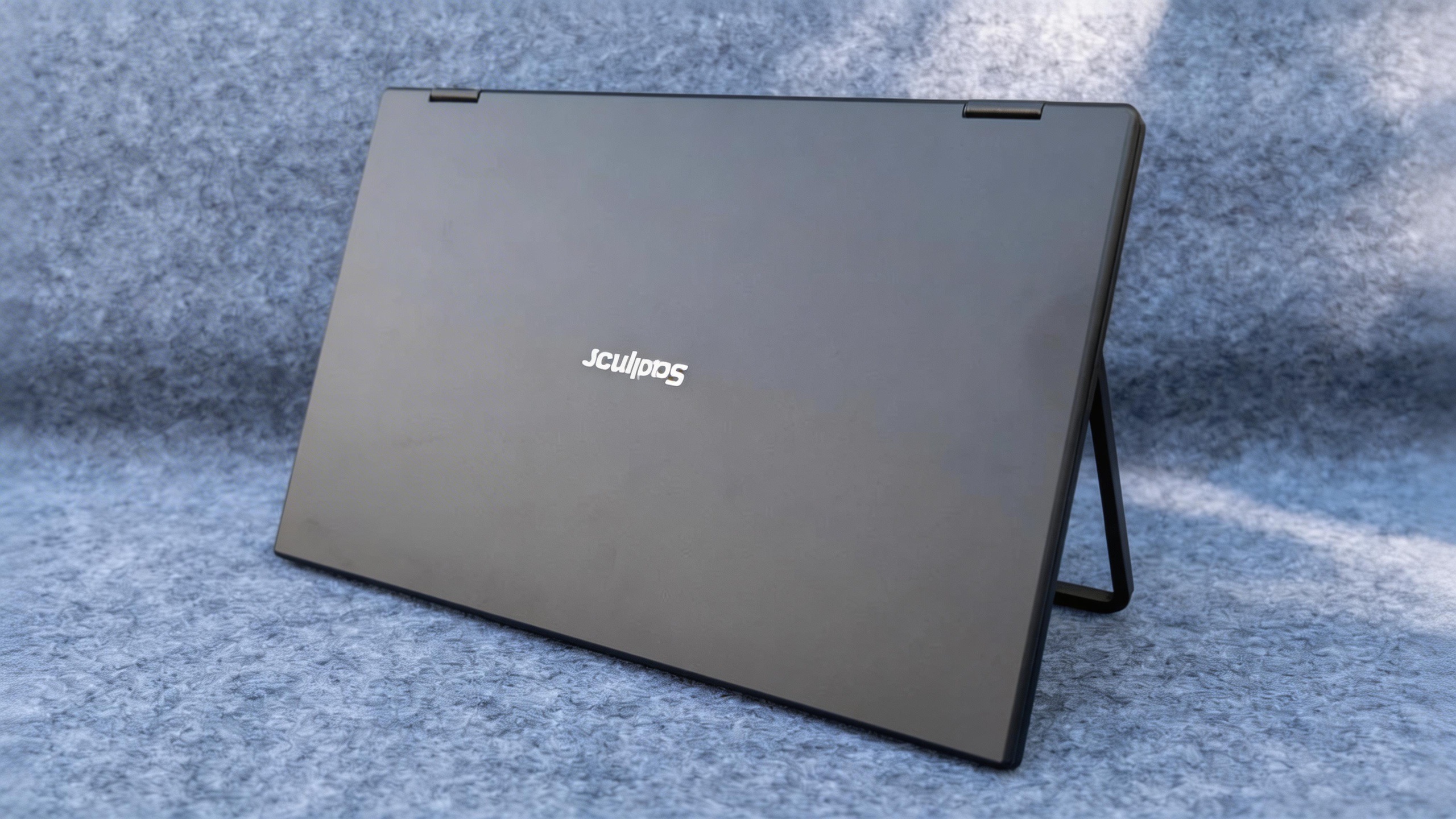 便携屏还能这么玩？我的高效生产力4K折叠双屏MU156LA