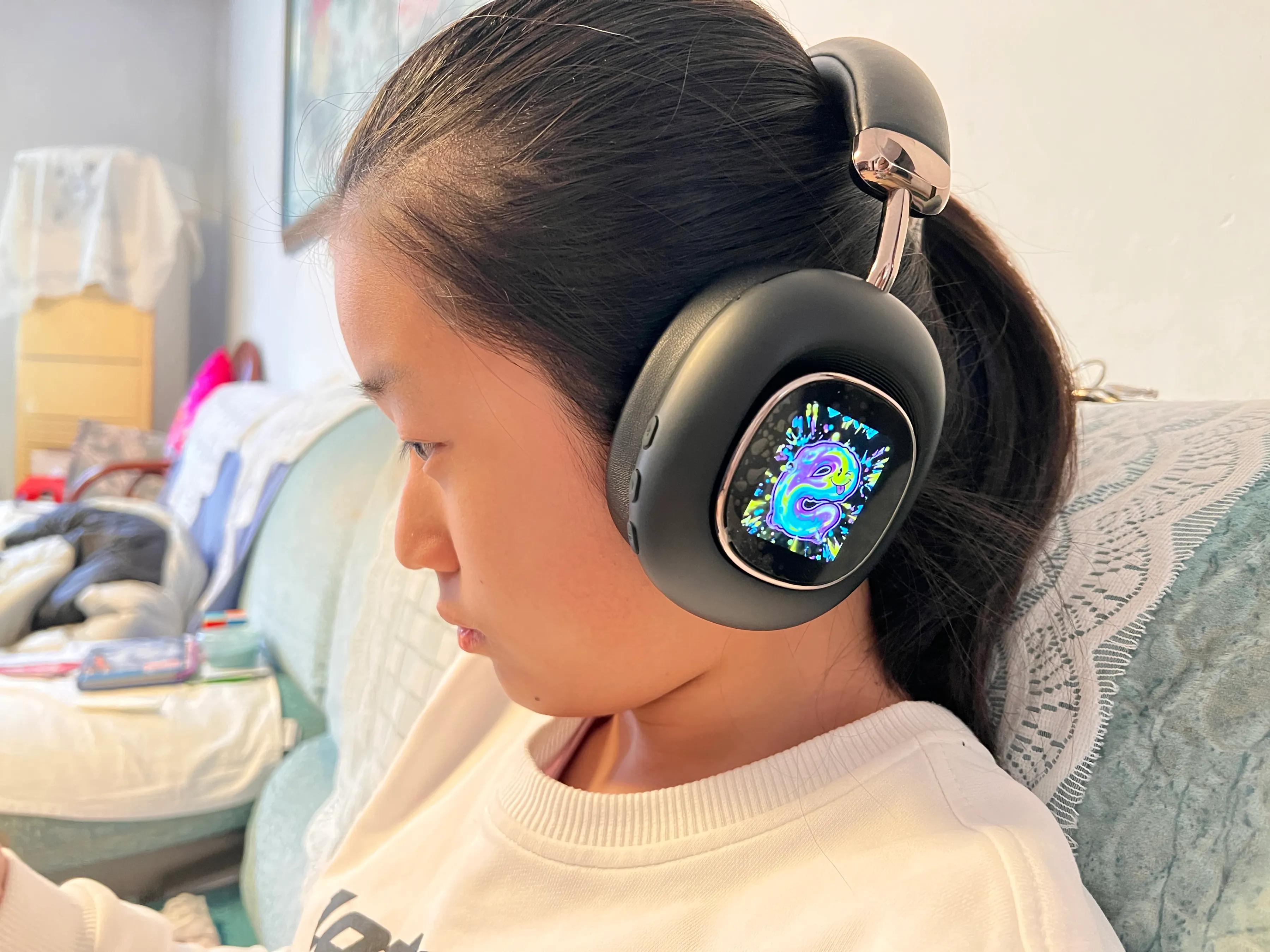 灵动屏、AI智能、HiFi音质：体验头戴式耳机南卡Show