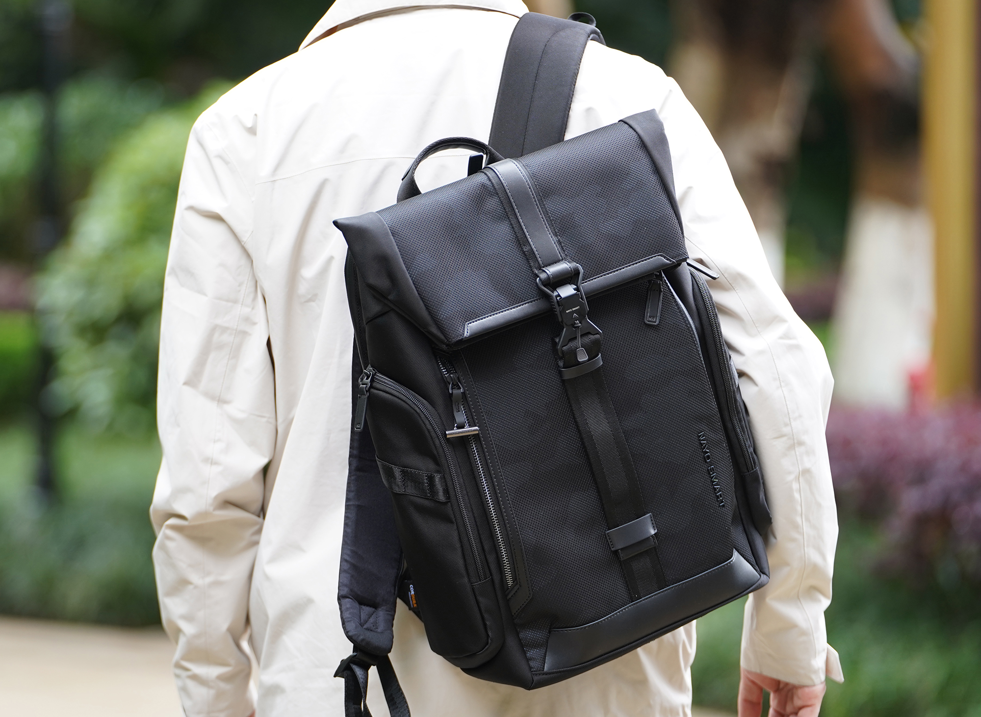 “小lin说”种草的NAYO SMART背包已成为我的通勤神器