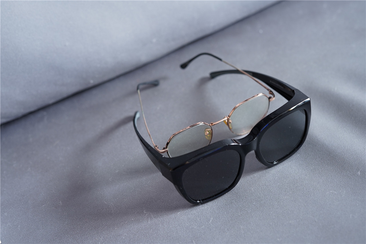 舒适与实用兼顾米家偏光太阳镜套镜