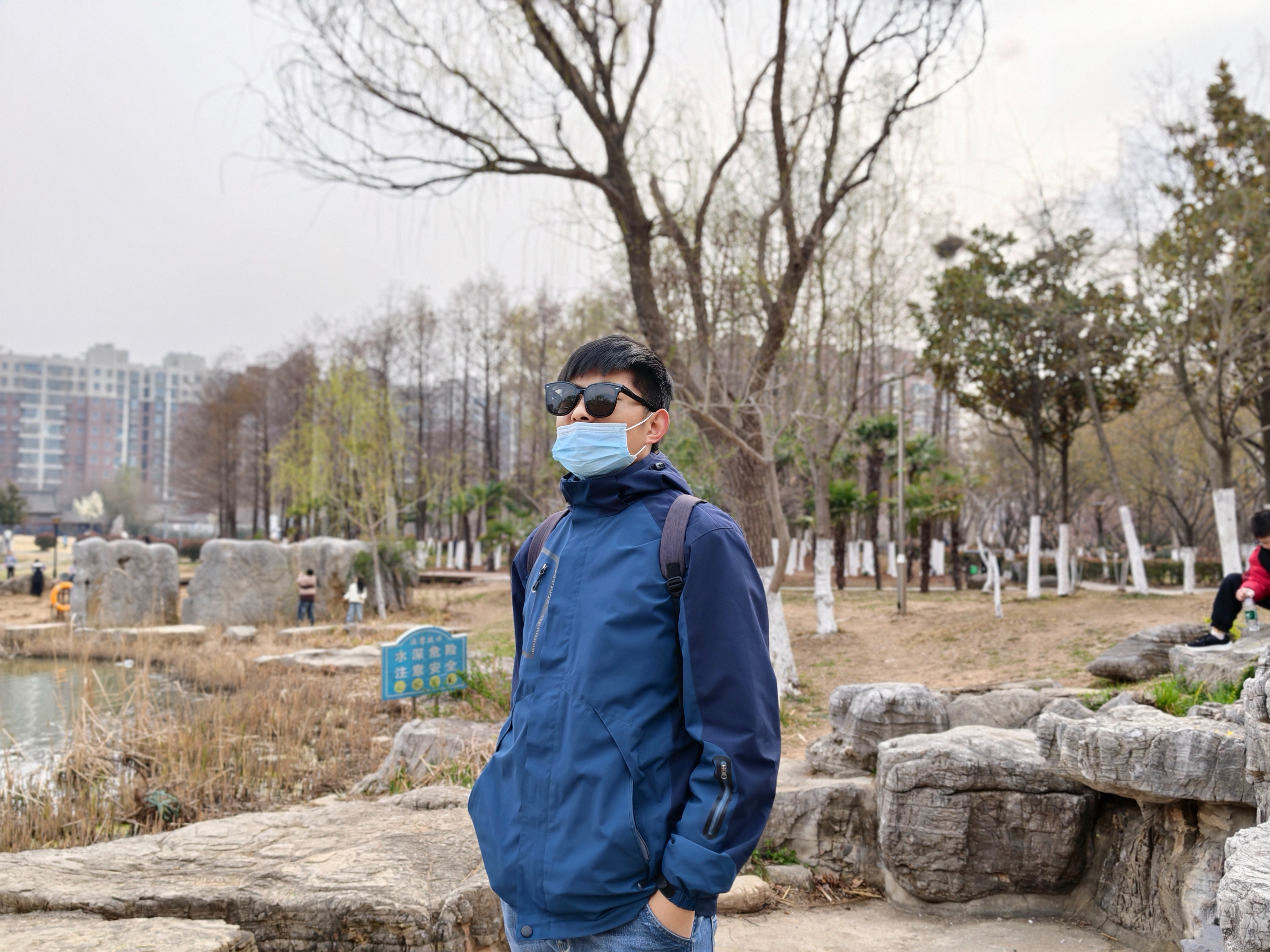 米家方框偏光太阳镜，好用不贵，跟阳光说拜拜