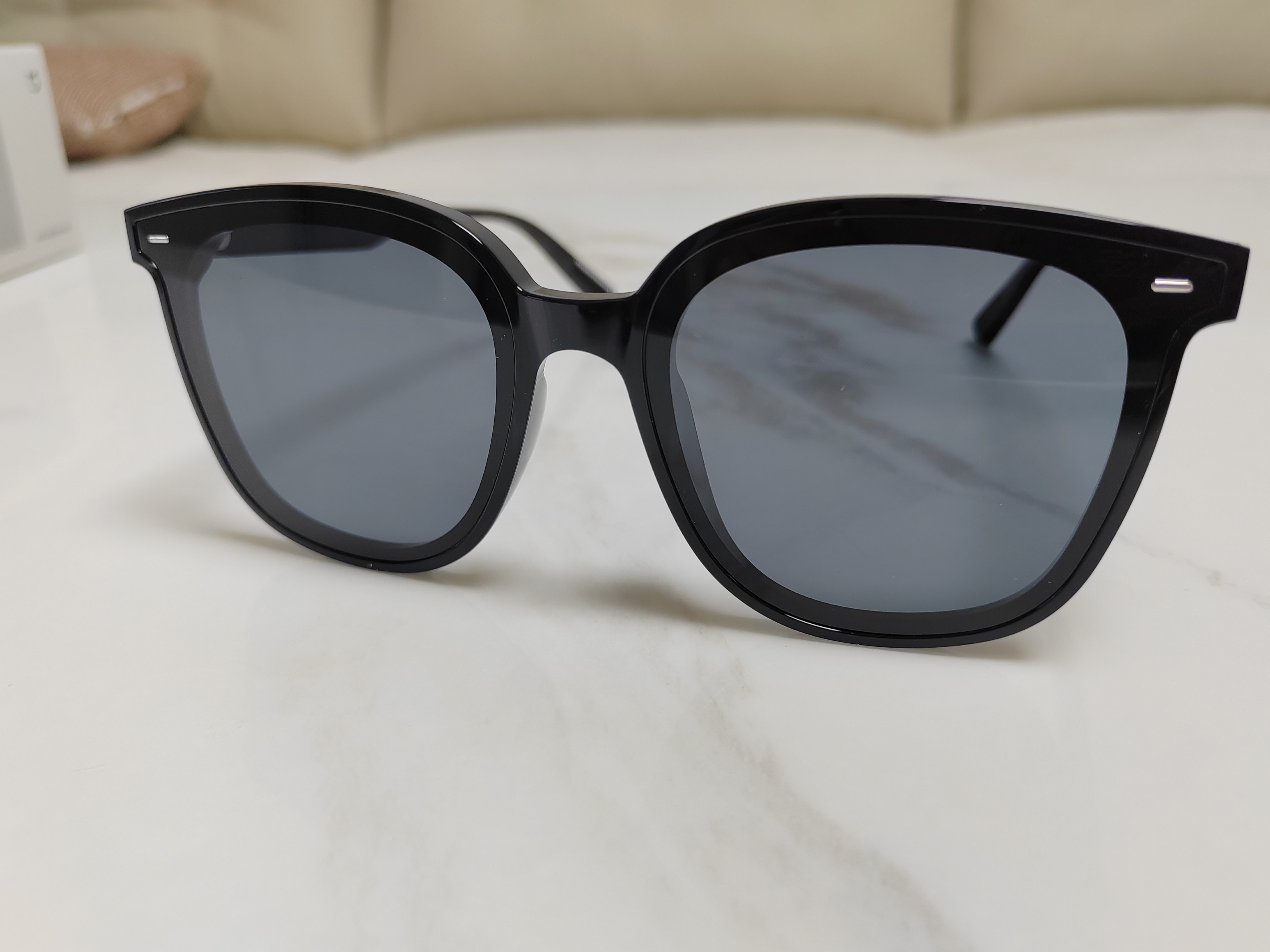 盛夏护眼新标配:米家方框偏光太阳镜,用科技重新定义阳光防护