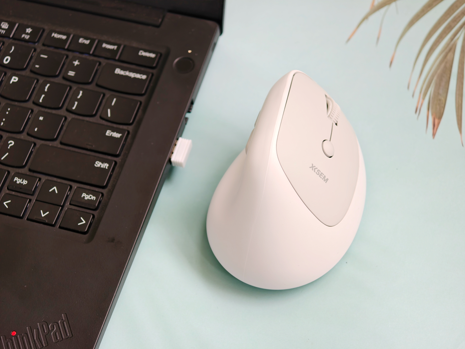 舒适与效率兼备：西圣M1无线蓝牙垂直鼠标使用体验